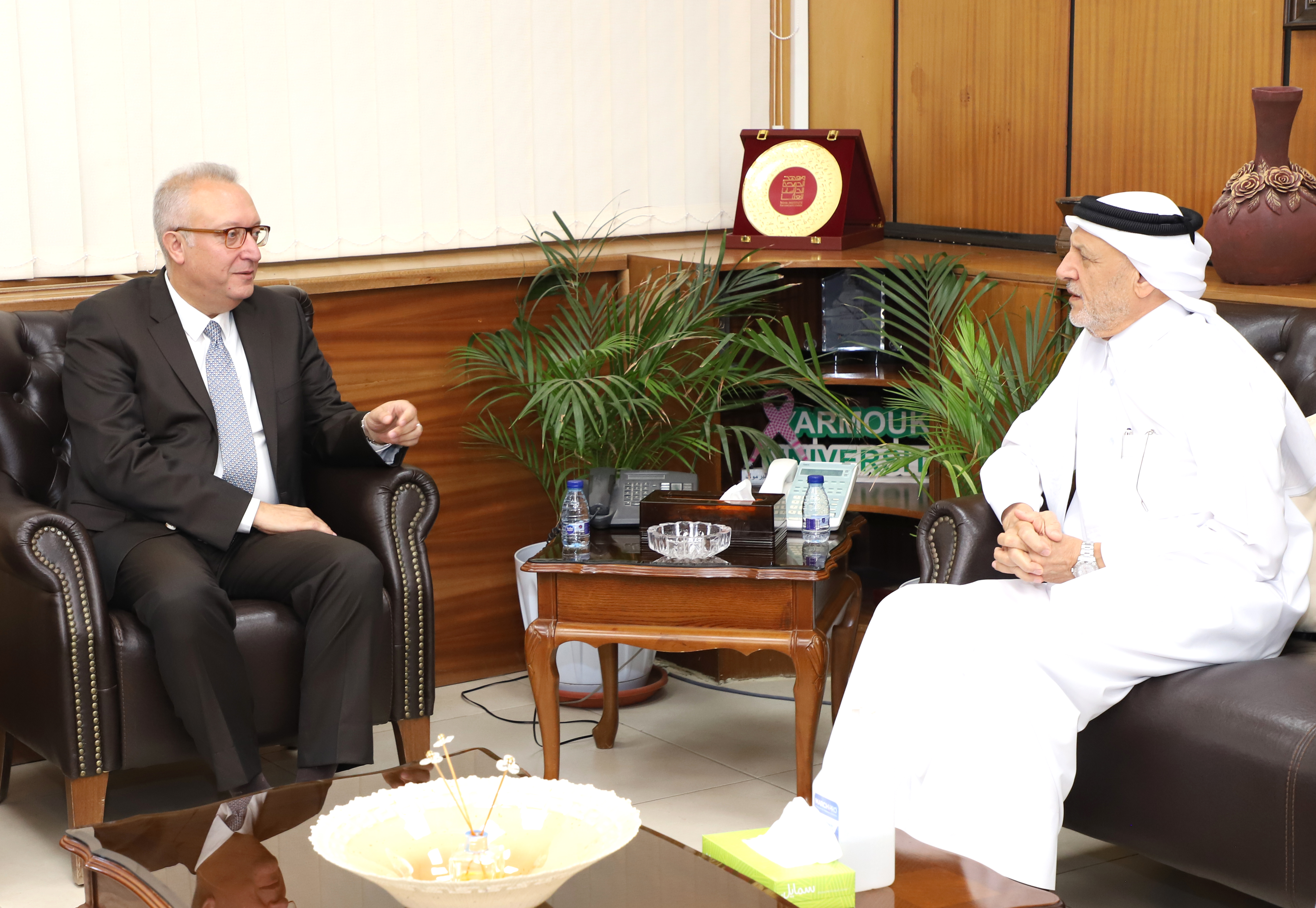 A Delegation from the Qatari Ministry of Education and Higher Education Visits Yarmouk