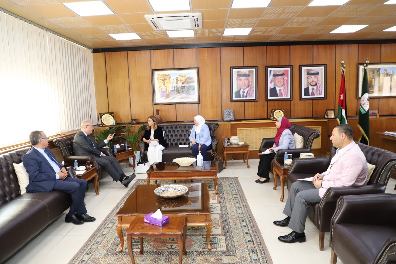 Yarmouk and UNHCR are Strengthening Cooperation in Higher Education Programs