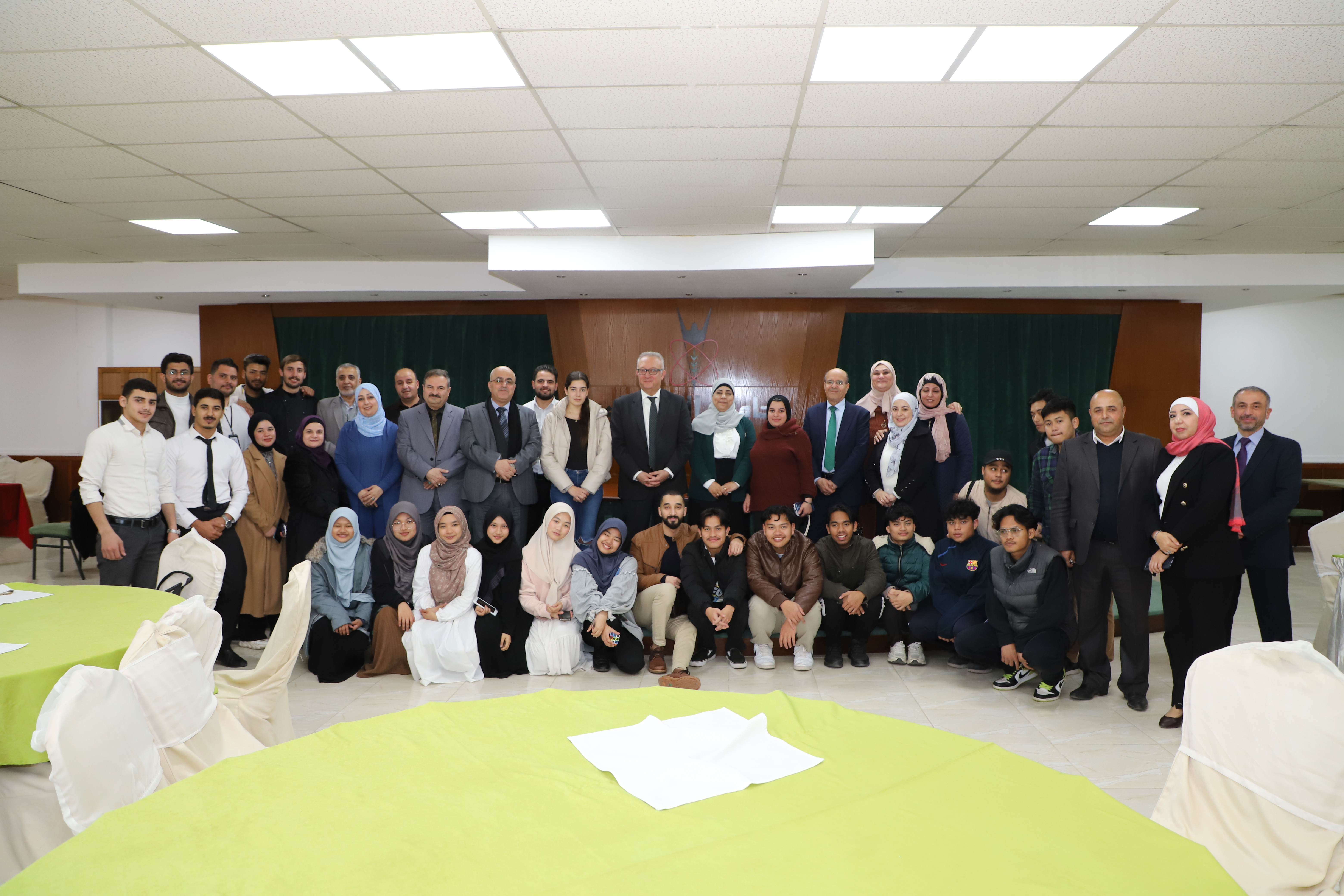 The Language Center Organizes a Training Activity on Preparing Popular Jordanian Foods for International Students