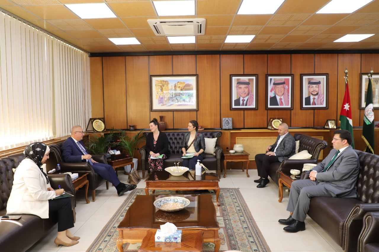 Yarmouk President Meets Delegations from the Netherlands and Belgium