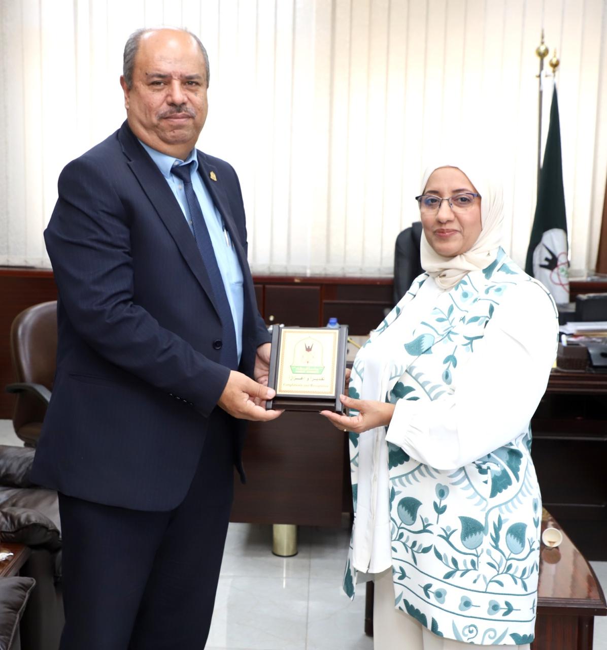 جامعة اليرموك والملحقية الثقافية اليمنية في عمّان تبحثان آفاق التعاون الأكاديمي وتعزيز رعاية الطلبة اليمنيين