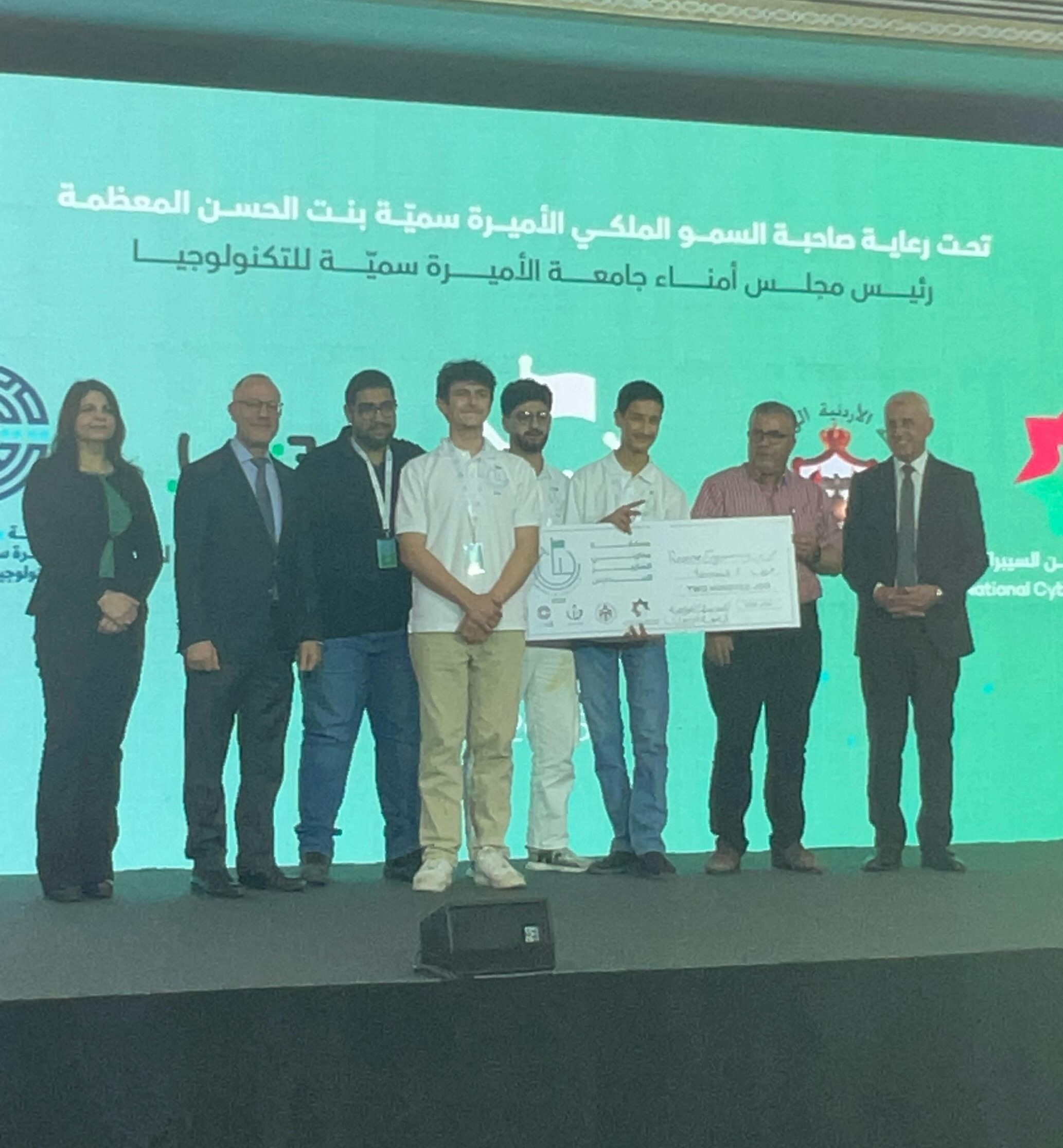 المدرسة النموذجية تشارك في مسابقة 