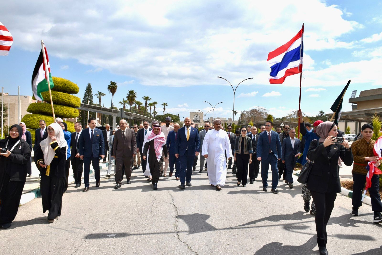 "جامعة اليرموك" تفتتح معرض التراث الوطني للجاليات العربية والأجنبية ضمن احتفالاتها باليوبيل الذهبي