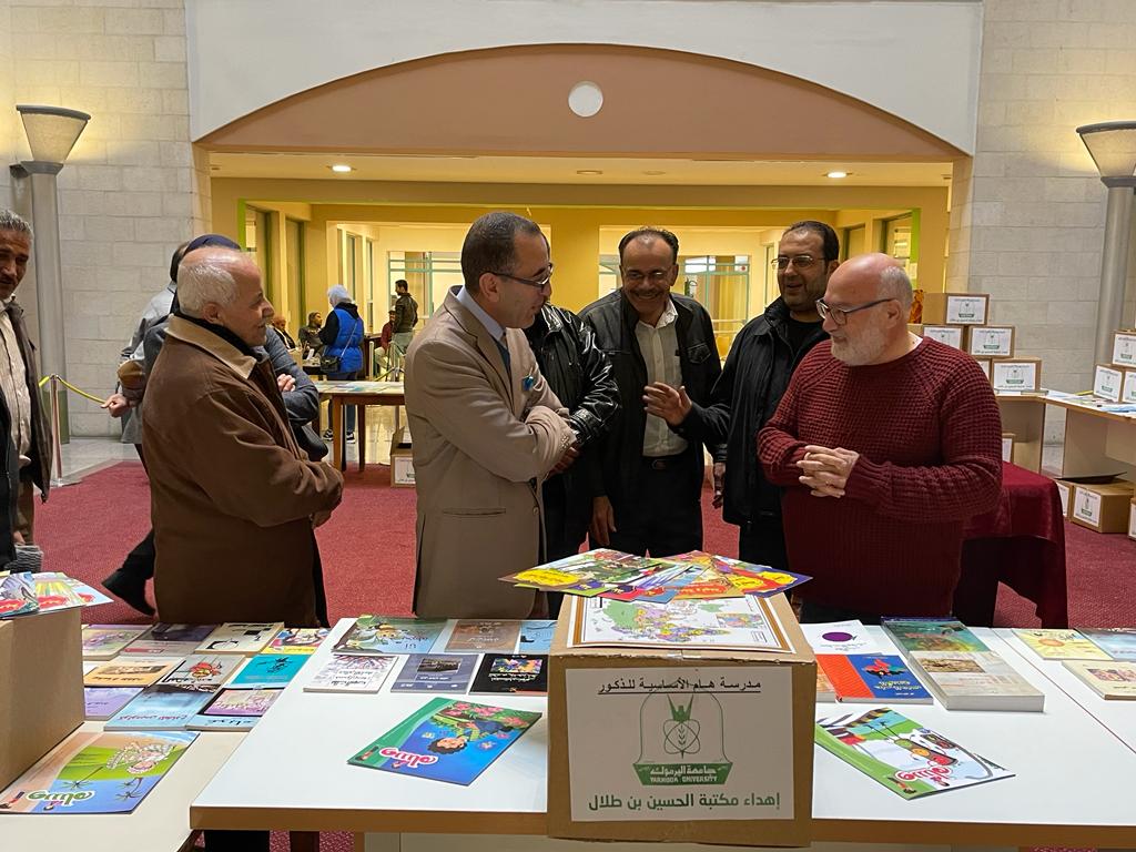 مكتبة الحسين بن طلال تهدي 3690 كتابا لـ 14 مدرسة حكومية في إربد    