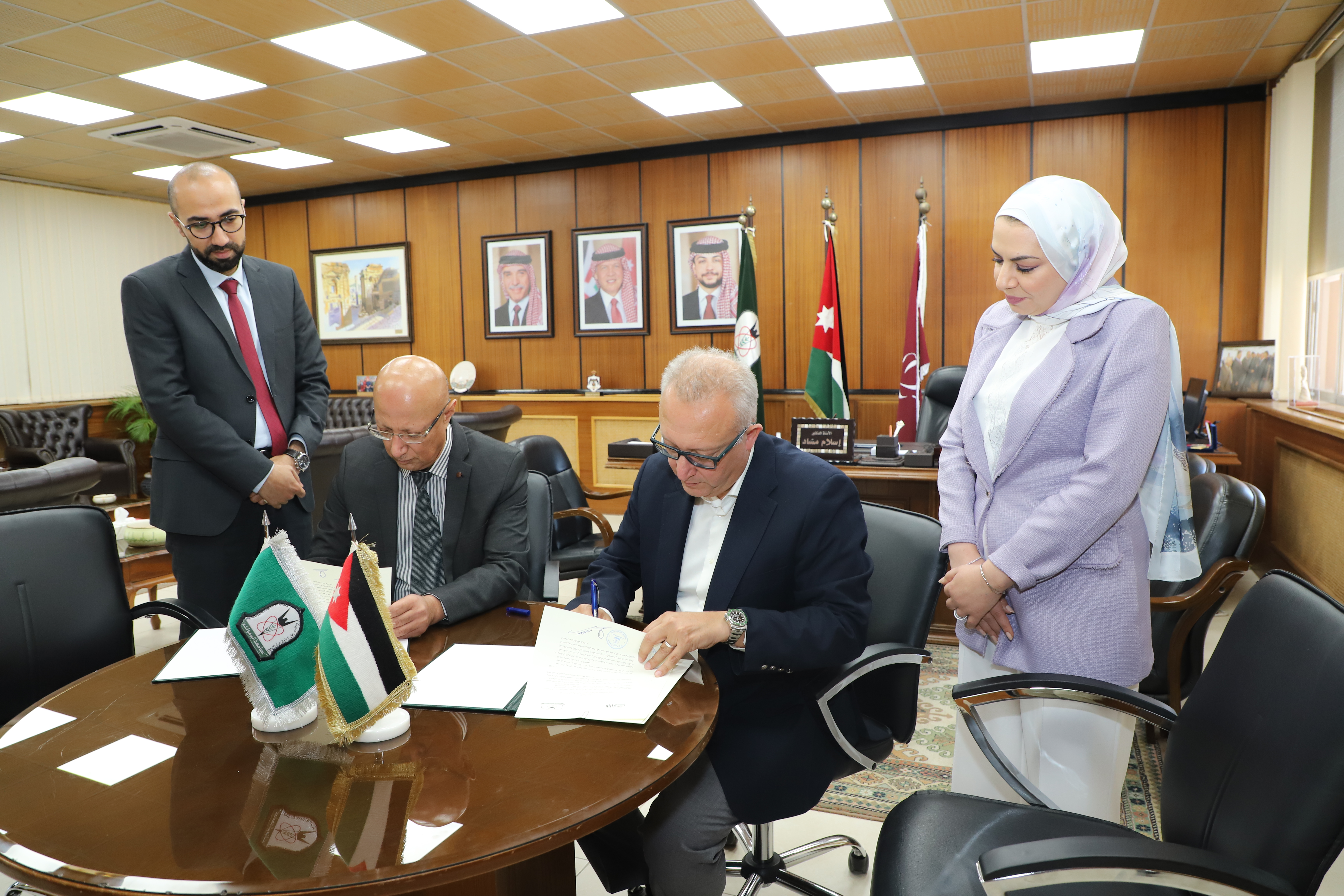 اتفاقية بين "اليرموك" و"صيدليات الرازي" لتعزيز التعاون والتدريب الميداني لطلبة كلية الصيدلة