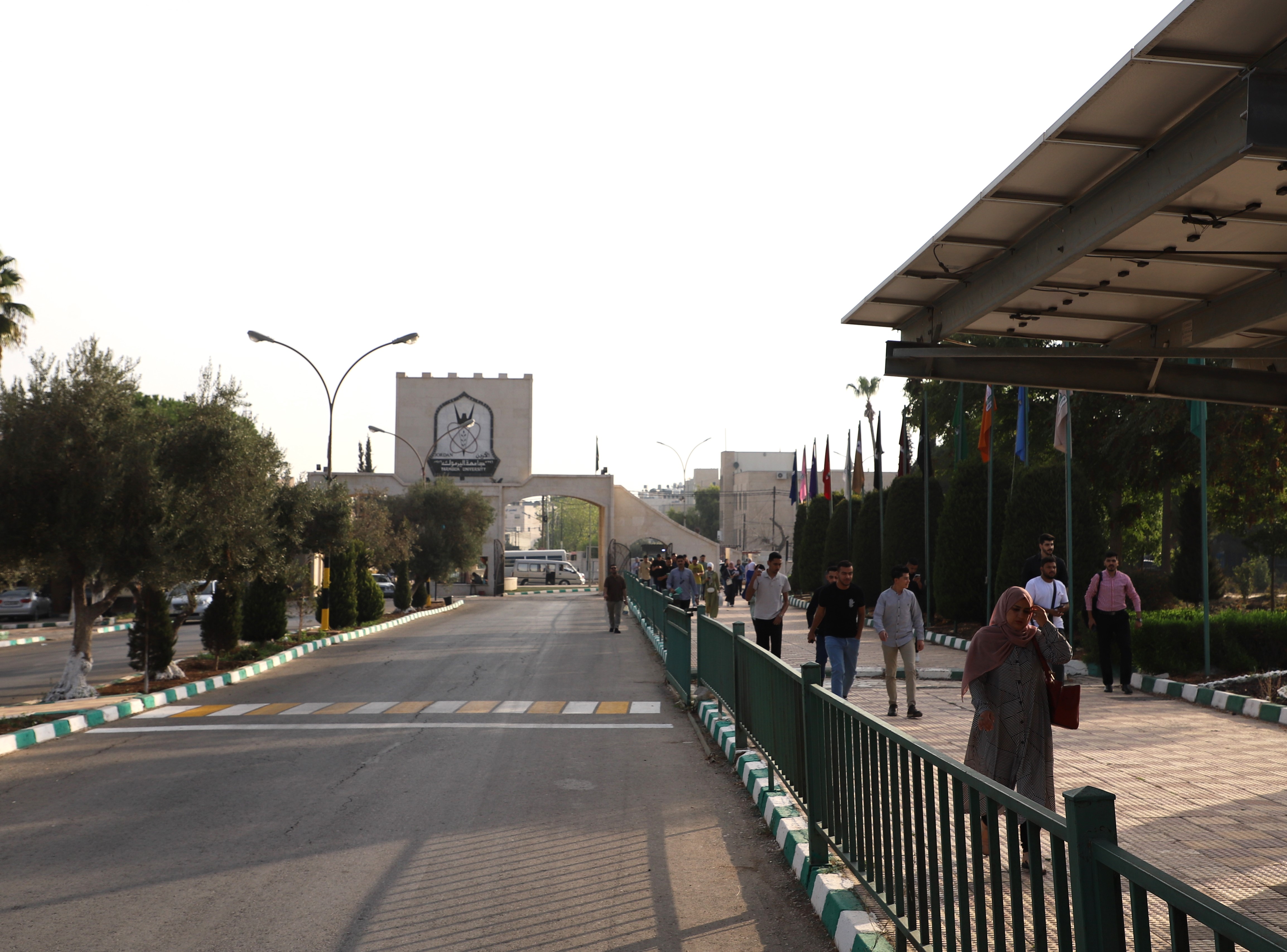 "اليرموك" خدمات طلابية متنوعة لاستقبال طلبتها في العام الجامعي الجديد