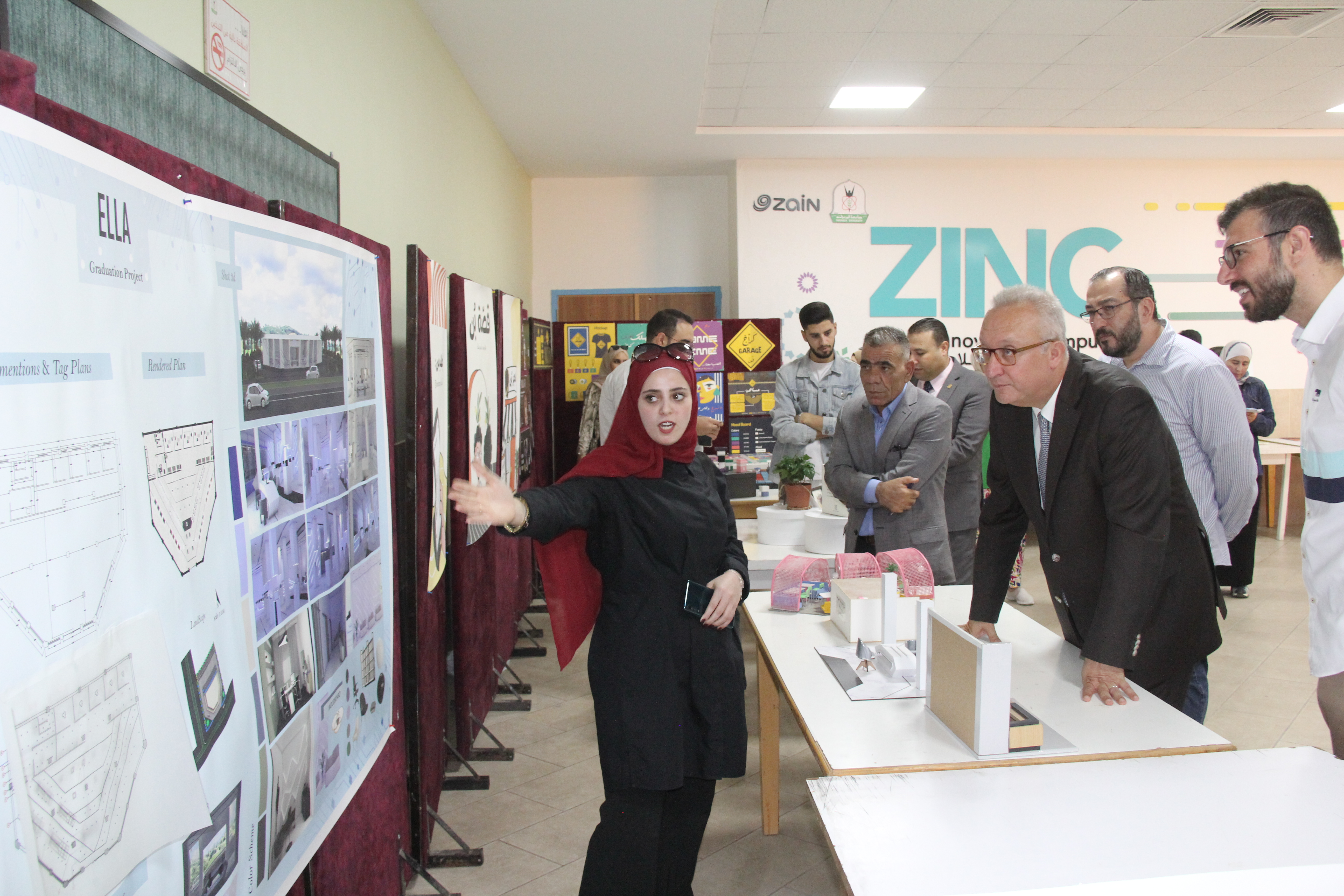 "فنون اليرموك" تنظم معرضا للتصميم خاص بالتمكين الطلابي والمهاراتي ضمن فعاليات صيف الشباب 2023- صور
