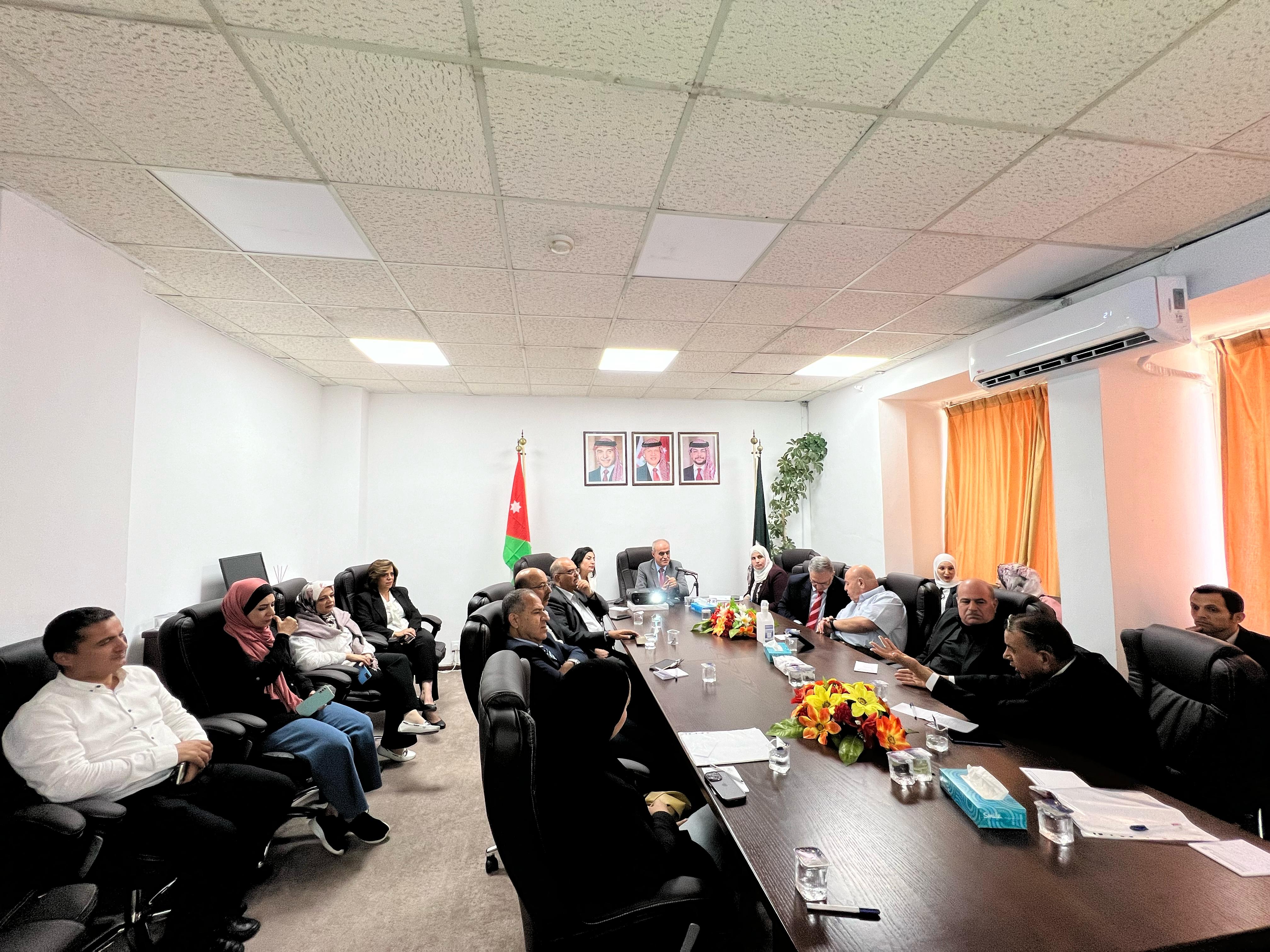 "السياسات الاقتصادية وتأثيرها على الفقر والبطالة" ندوة في اليرموك