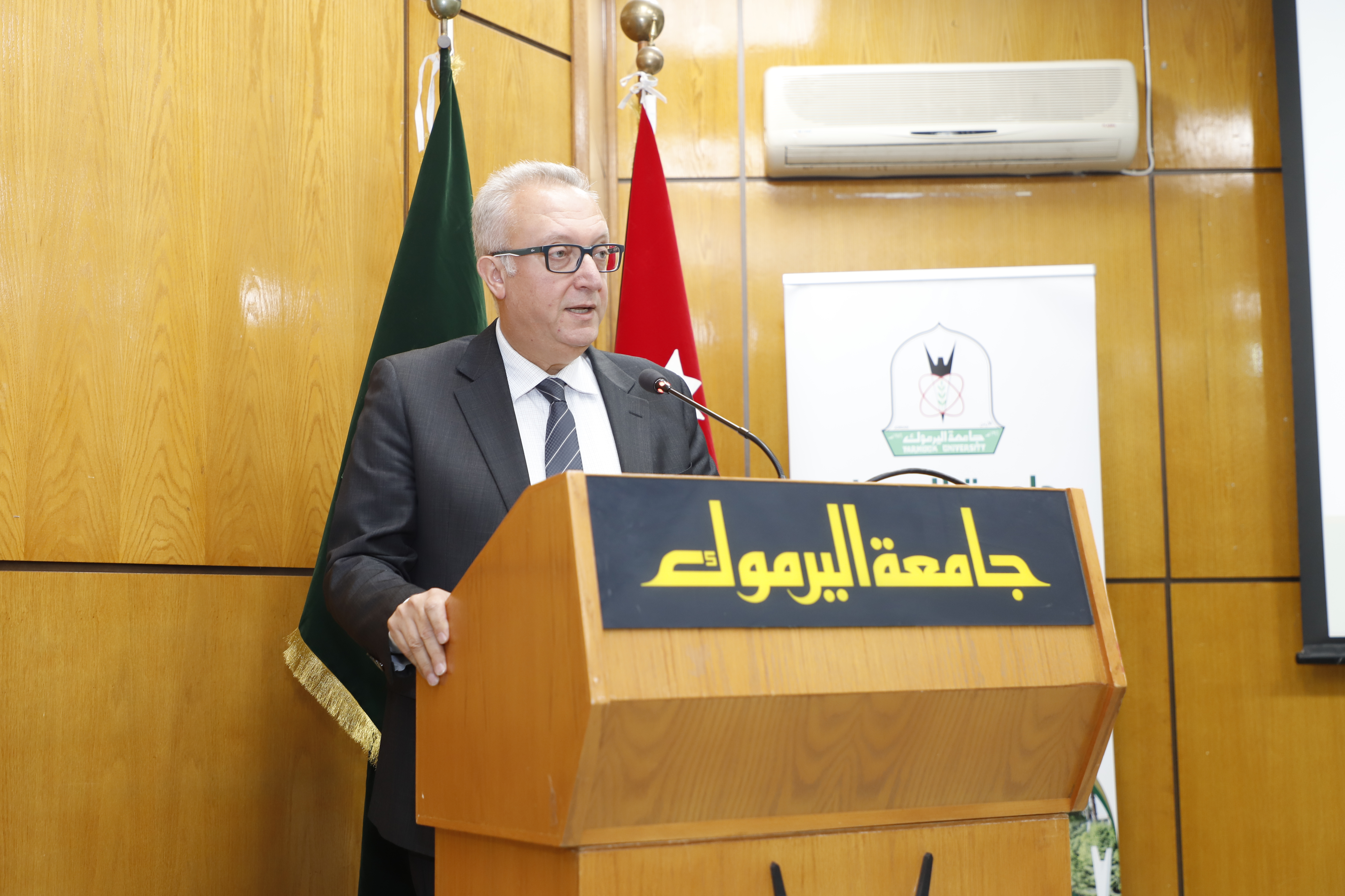 خلال رعايته افتتاح ندوة "الاقتصاد الأخضر والتنمية المستدامة في الأردن"-  مسّاد: لم تعد قضايا الاقتصاد الأخضر ترفا فكريا بل باتت أولوية على مستوى العالم بأسره