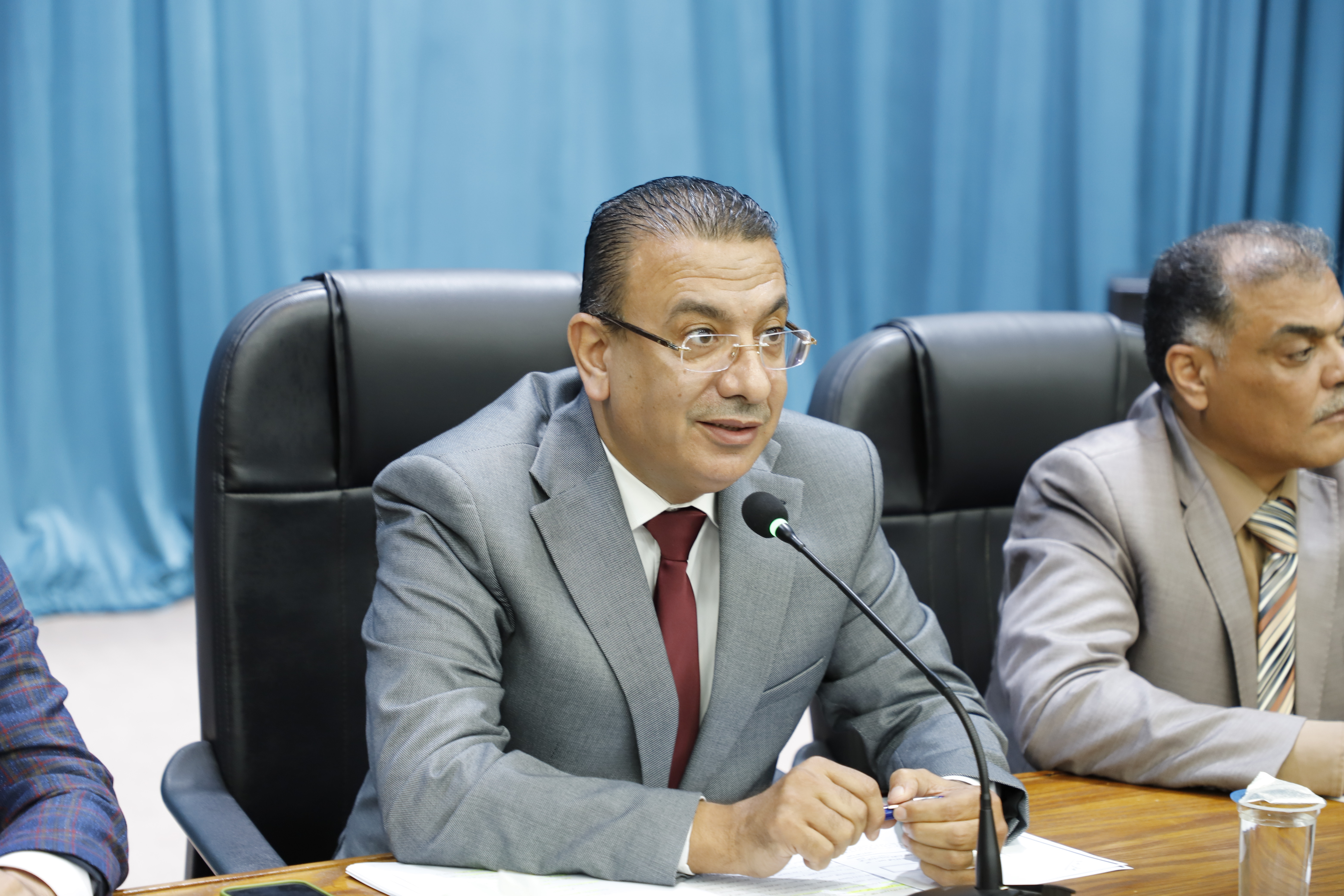 كلية الآداب تنظم لقاء للطلبة المستجدين