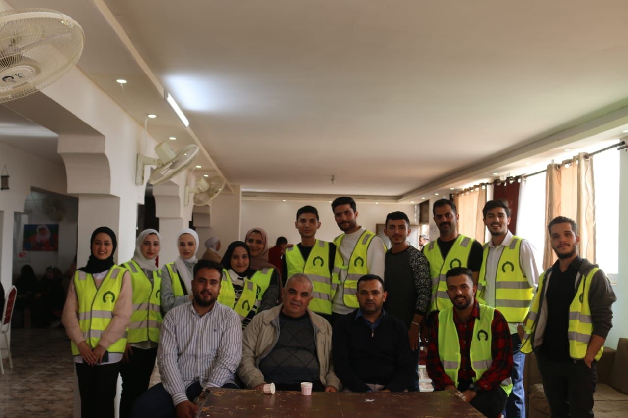 طلبة اليرموك يزورون جمعية إربد لاستضافة المسنين