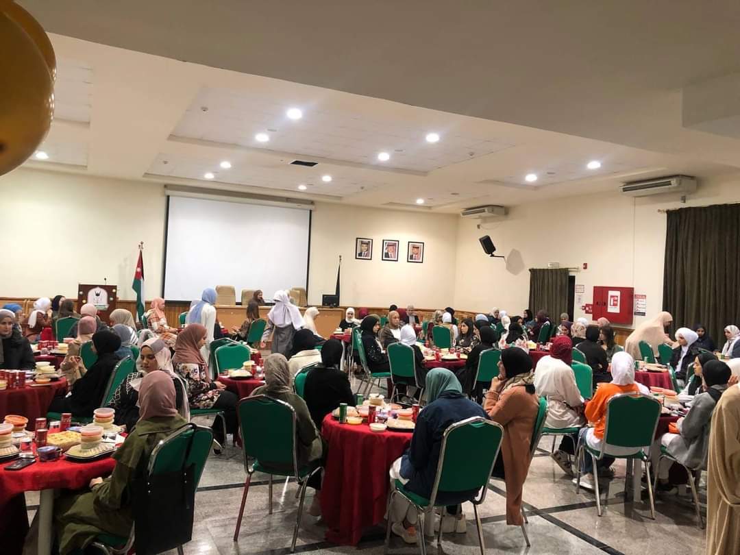 كلية الحجاوي تقيم إفطارًا رمضانيًا لطلبتها وأعضاء هيئتها التدريسية والإدارية