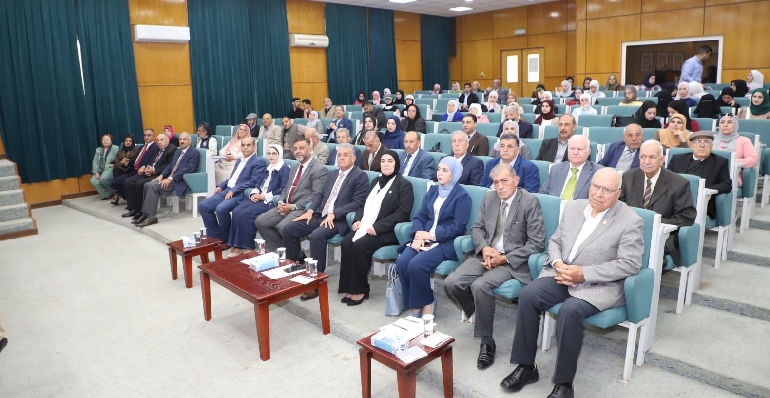 ندوة أدبية في 