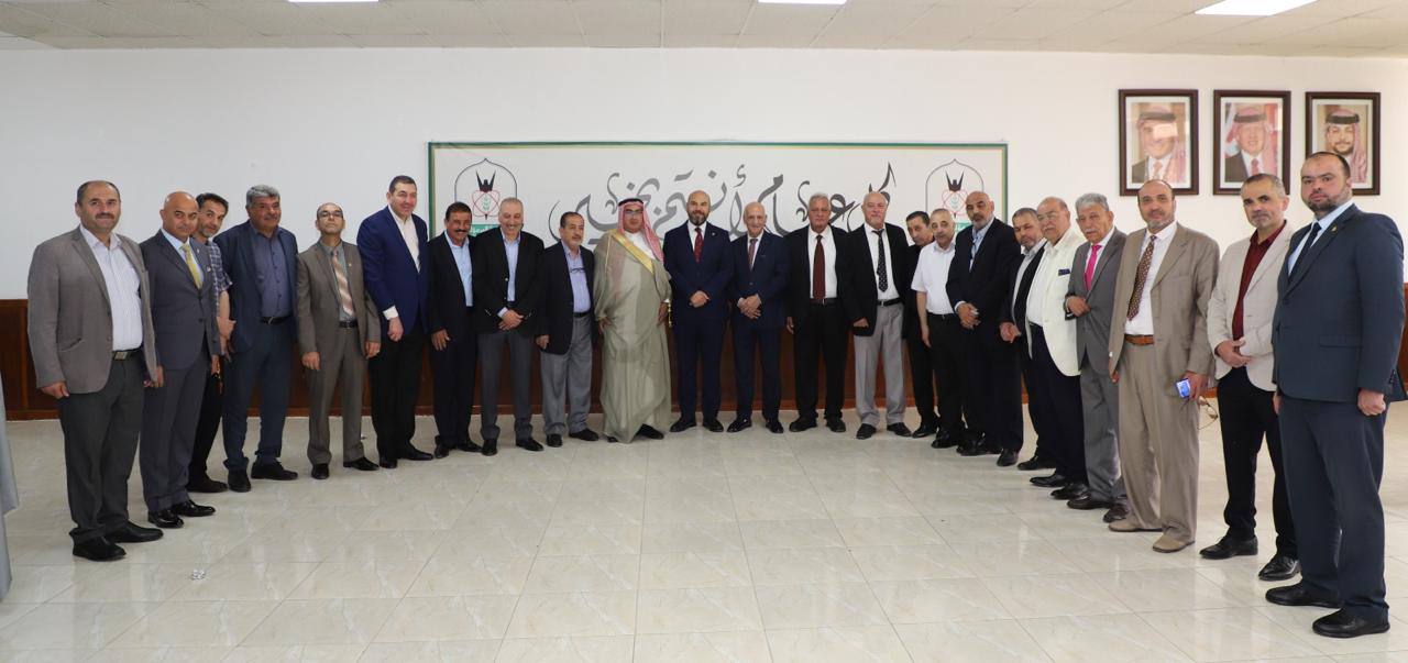 اليرموك تستقبل التهاني بأعياد الوطن وعيد الأضحى: ثمانية عقود من الاستقلال ويوبيلٌ ذهبيٌ من العطاء